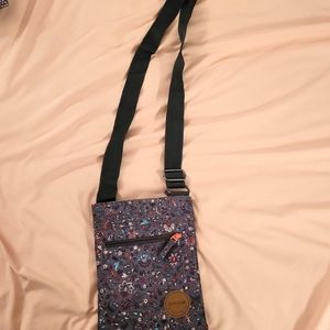 Dakine purse